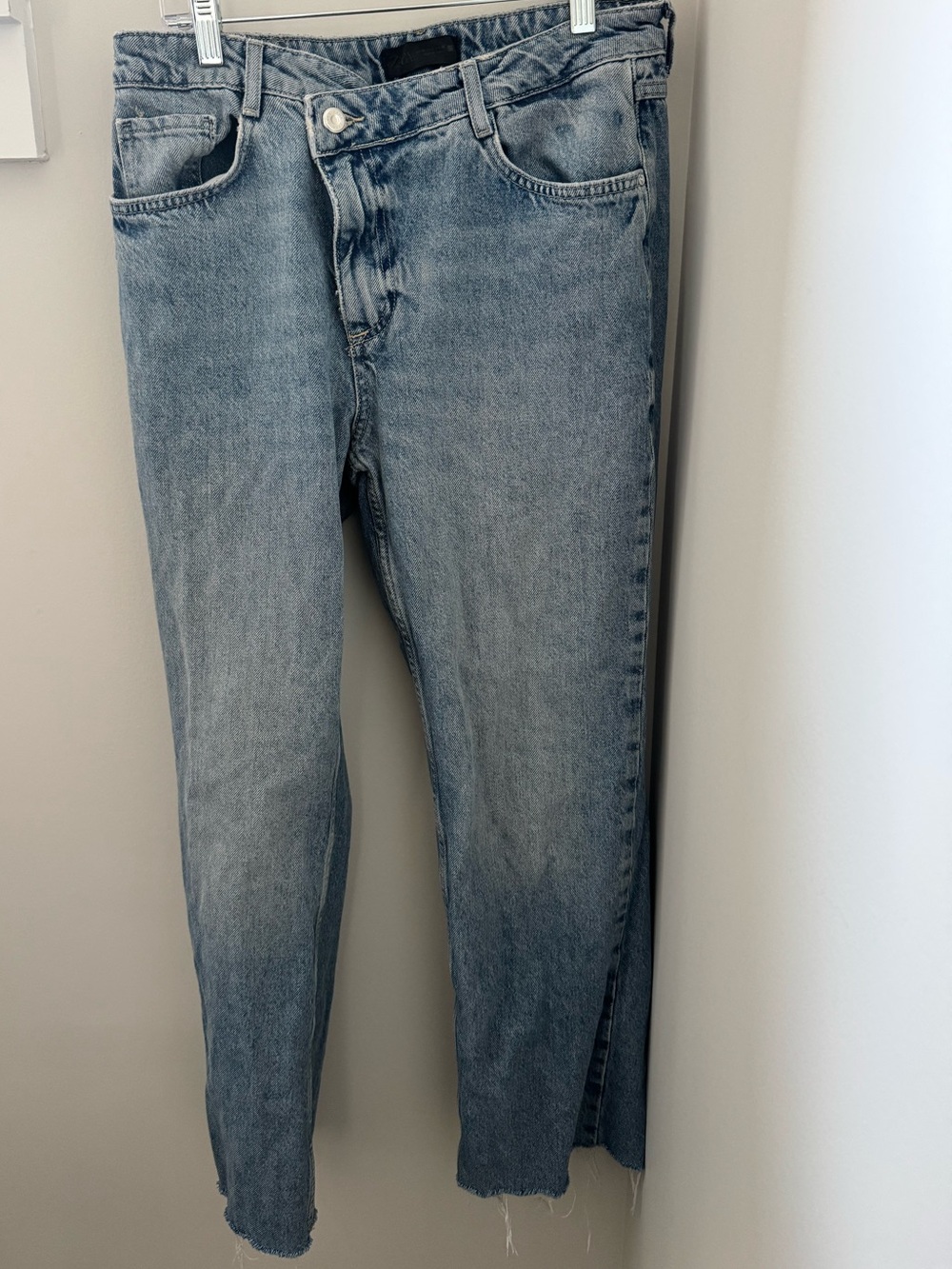 Women’s Crossover Light Blue Denim Jeans - Classic Straight Fit